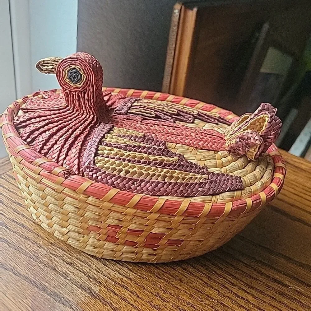 Vintage Rooster Chicken Turkey Bird Woven Wicker Basket with lid on a nest 8x6x4